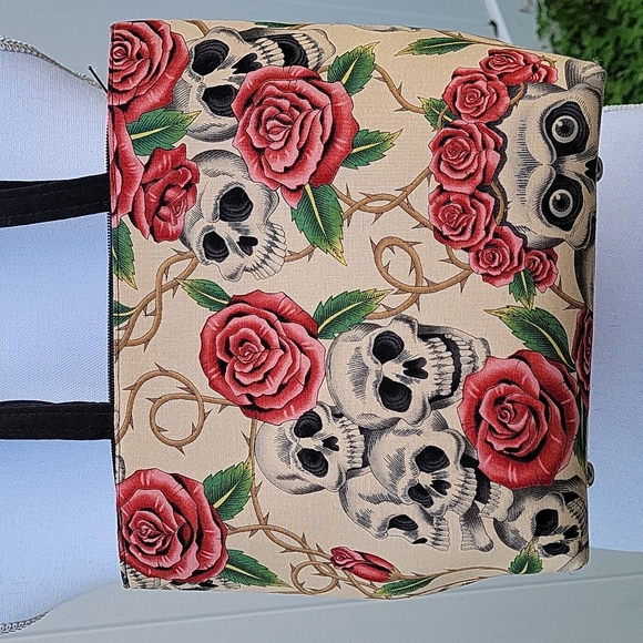 HANDBAG - Picture 2 of 9